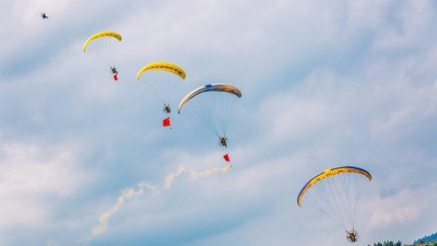 酷炫！梅州有了粤东首家滑翔伞基地，坐标松口镇