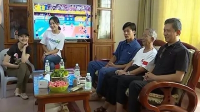 英雄不该被遗忘！电影《捍卫者》主创团队探访姚子青故里