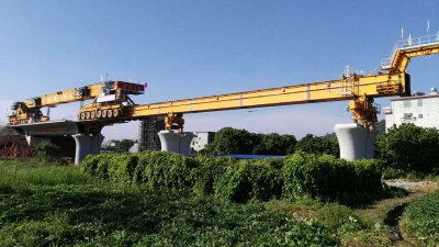 快讯丨梅汕高铁梅州境内首梁今日上午架设