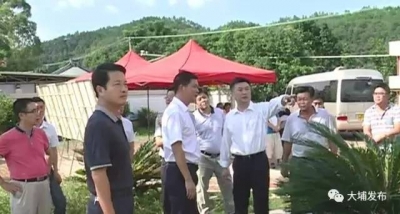 县长熊锋松调研高陂镇党溪村新农村示范村建设工作