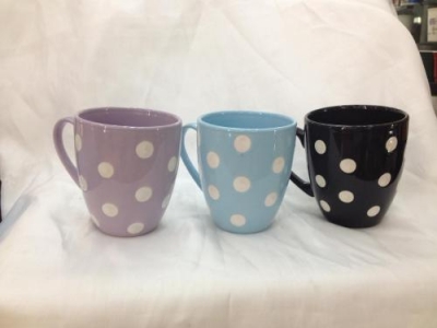 五华周江免费派发5万多只陶瓷杯 