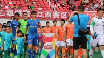 先进球后被对手点球破门  梅县铁汉憾平江西联盛