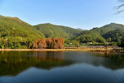 因暴雨影响，即日起泮坑景区（清凉山郊野公园）临时闭园！