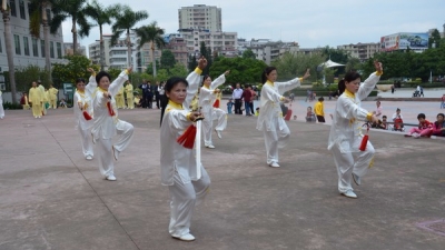 兴宁第二届老年人文体健身大会太极拳比赛举行