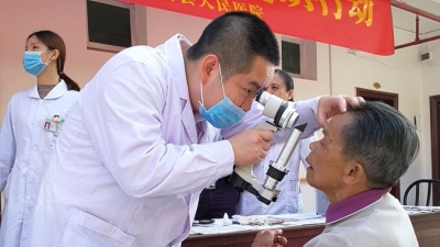 免费手术！蕉岭开展孤寡老人眼科义诊活动