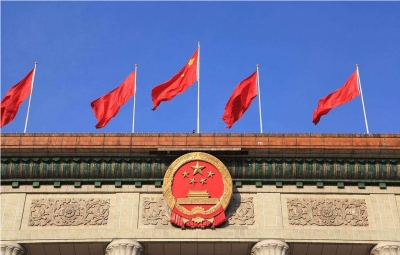 新一届中共中央政治局常委将在人民大会堂同中外记者见面
