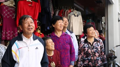 将温暖送到老年人心坎上！梅江区开展庆“重阳”活动