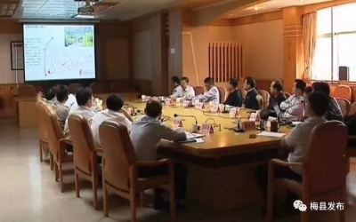 钟光灵主持召开古村落规划设计方案汇报会