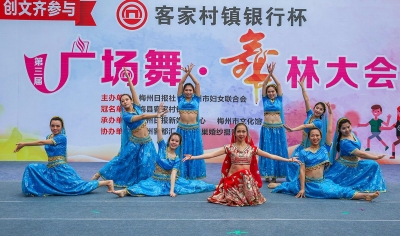 广场舞舞林大会海选结束，年轻趋势成亮点