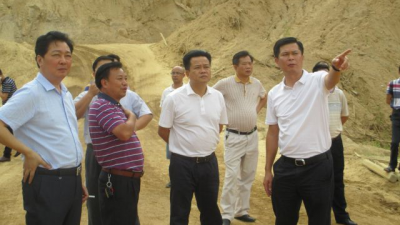 县委书记朱汉东率队到高陂镇调研