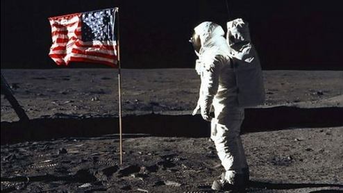 美国喊出“重返月球” 称为未来前往火星奠定基础
