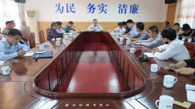 县委常委詹庆东到华阳镇调研指导交通公路建设工作