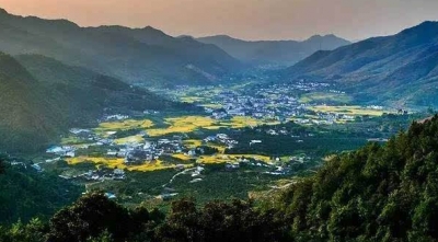 蕉岭蓝坊镇：突出规划引领和产业支撑 建设幸福美丽新农村