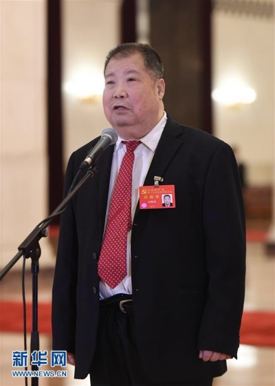 十九大“党代表通道”举办第二次采访活动