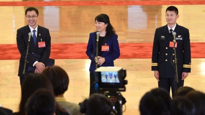 十九大“党代表通道”举办第二次采访活动