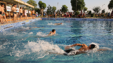 温泉里举行游泳比赛，丰顺这个地方火了！