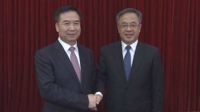 广东召开全省领导干部会议，中央决定：李希兼任广东省委书记