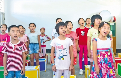 围龙灯塔丨用爱弹奏生命的欢歌