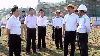 钟光灵率队调研“三个一”项目准备情况