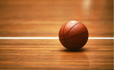 黎峰村：篮球友谊赛“庆国庆、贺中秋”