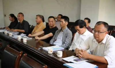 丰顺教育局召开“争先”工作促进会 李志奎提出这三点意见