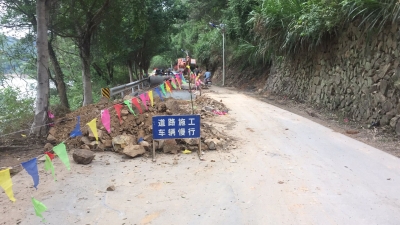 注意！大埔高陂这段路路基塌陷，禁止大车通行