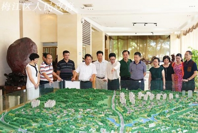 区委书记朱国城率队赴海南走访拜会乡贤