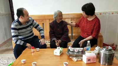 九九重阳浓浓敬老情！梅江区开展送温暖慰问活动