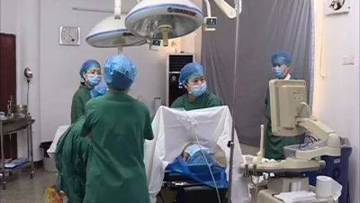 省乳腺专家为丰顺女性同胞免费筛查答疑解惑