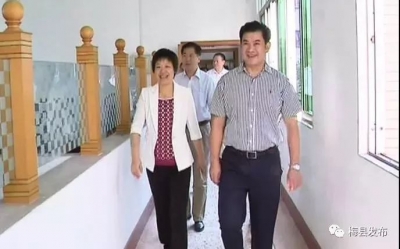 钟光灵前往区老干部局调研指导工作 要求服务保障好离退休干部