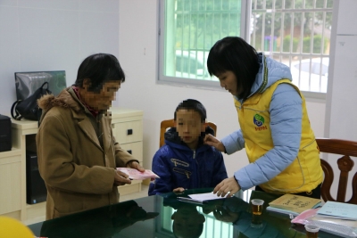 正能量！兴宁善小助学协会为贫困学子献爱心