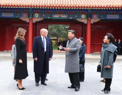 习近平夫妇陪同特朗普夫妇参观故宫博物院