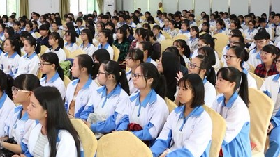 兴宁“助青圆梦”大型系列公益讲座启动