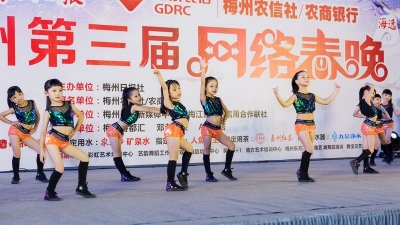 少林功夫、爵士舞、钢管秀…第三届网络春晚梅江区海选赛选手亮绝活