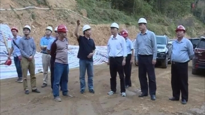 吴泽桐到丰顺调研大丰华高速公路丰顺至五华段项目建设情况