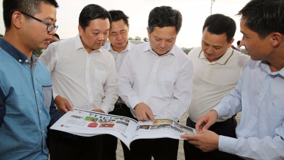 方利旭在兴宁市合水镇宣讲党的十九大精神