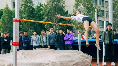 嘉应学院第十四届田径运动会闭幕 三项校纪录被打破