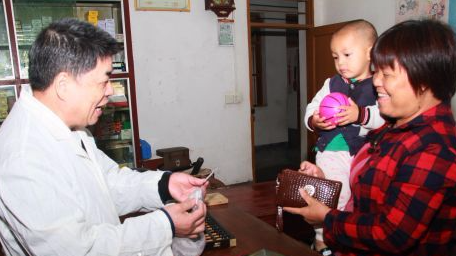 蕉岭广福大坝村张伟明：扎根乡村45载的“梅州好村医”