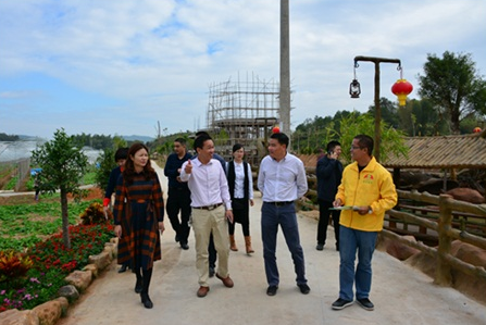 省电子商务协会考察团一行到五华县调研电子商务发展情况