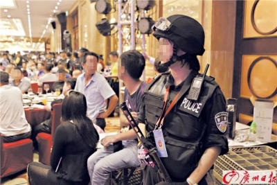 堪比香港电影！黑帮“大佬”婚宴，然后警察来了