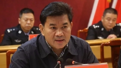 钟光灵寄语公安民警：坚持以人民为中心 打造人民信赖的公安队伍