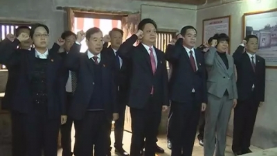 不忘初心 牢记使命！蕉岭县委常委班子集体重温入党誓词