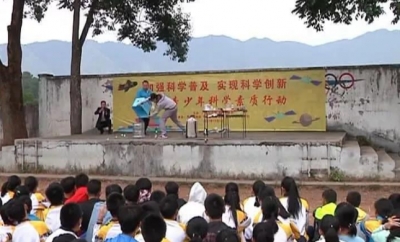 足不出校，尽享“科普盛宴”，科普大篷车走进平远校园