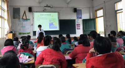 汤坑镇卫生院到苏山学校开展体检和结核病防治宣传活动