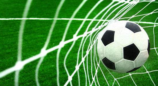 全国青少年足球冠军杯赛 梅州U12绿茵女将晋级八强