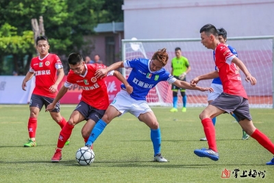 首届“欧派客家杯”足球邀请赛开幕剪影