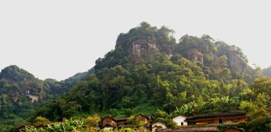 提高知名度和影响力，平远邀“网红”现场直播宣传平远旅游