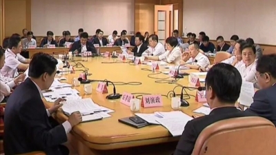 钟光灵主持召开专题会议 全力以赴做好客商大会各项筹备工作