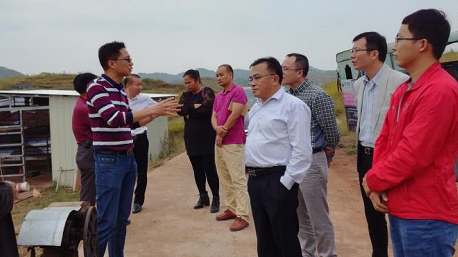 番禺区发改局主要领导带队到杨恩村调研精准扶贫工作