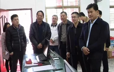 钟光灵率队到松源镇调研：立足红色资源优势 助推乡村振兴发展